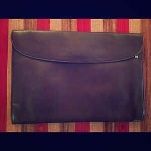 Vintage 1970s flat Halston clutch
